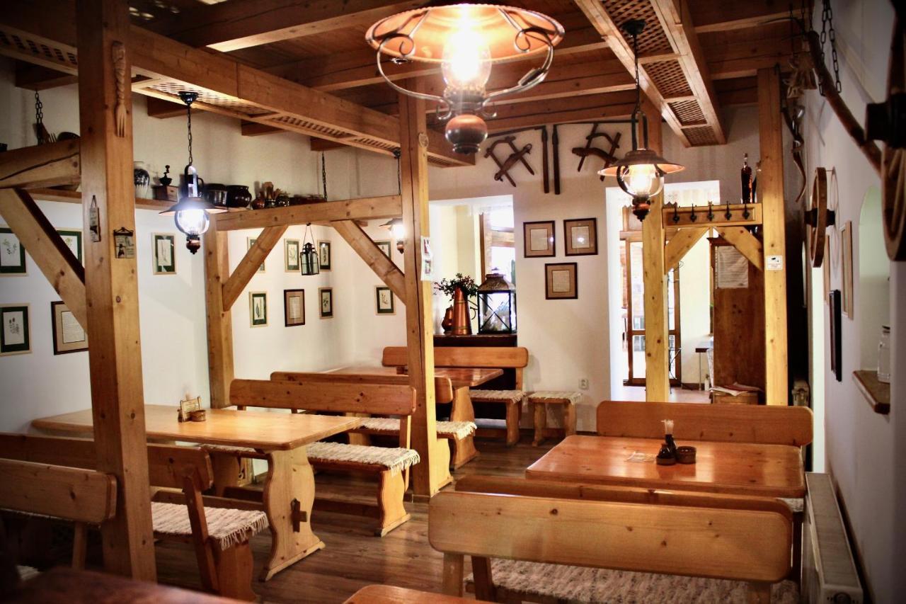 Maria Penzion & Restaurant Trencin Exterior photo